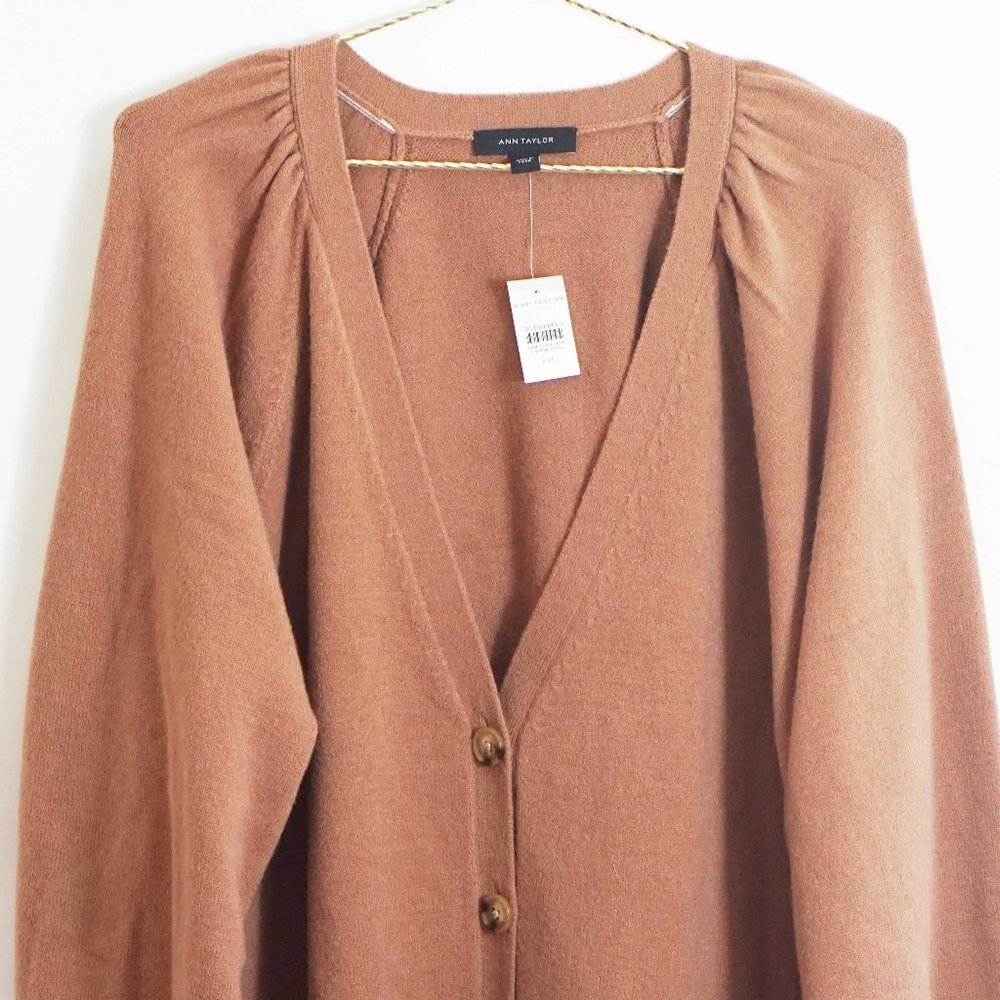 Ann Taylor Long Cardigan in Tan XXL - Picture 2 of 4